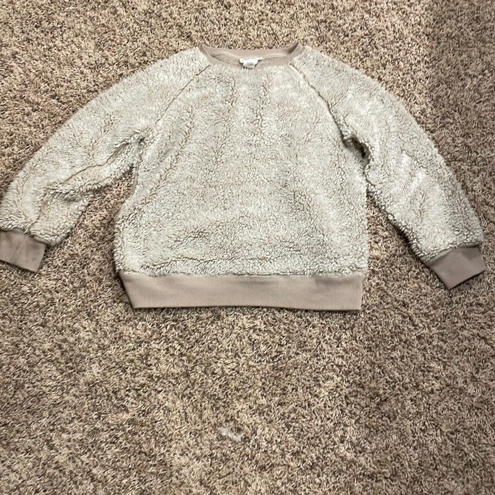 Really cute pull over.